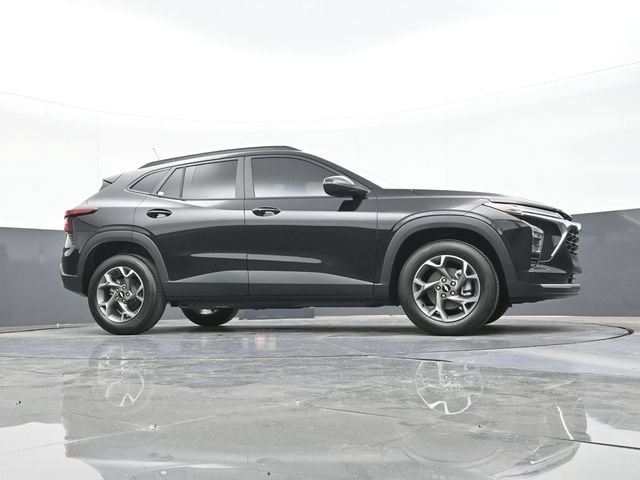 New 2026 Chevrolet Trax LT w/ LT Convenience Package FWD image 45