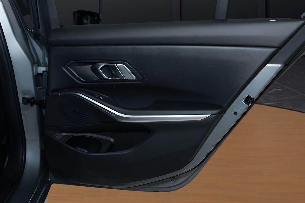 Used 2023 BMW 330e xDrive w/ Premium Package image 20