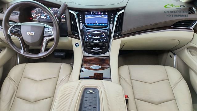 Used 2015 Cadillac Escalade Luxury RWD image 19