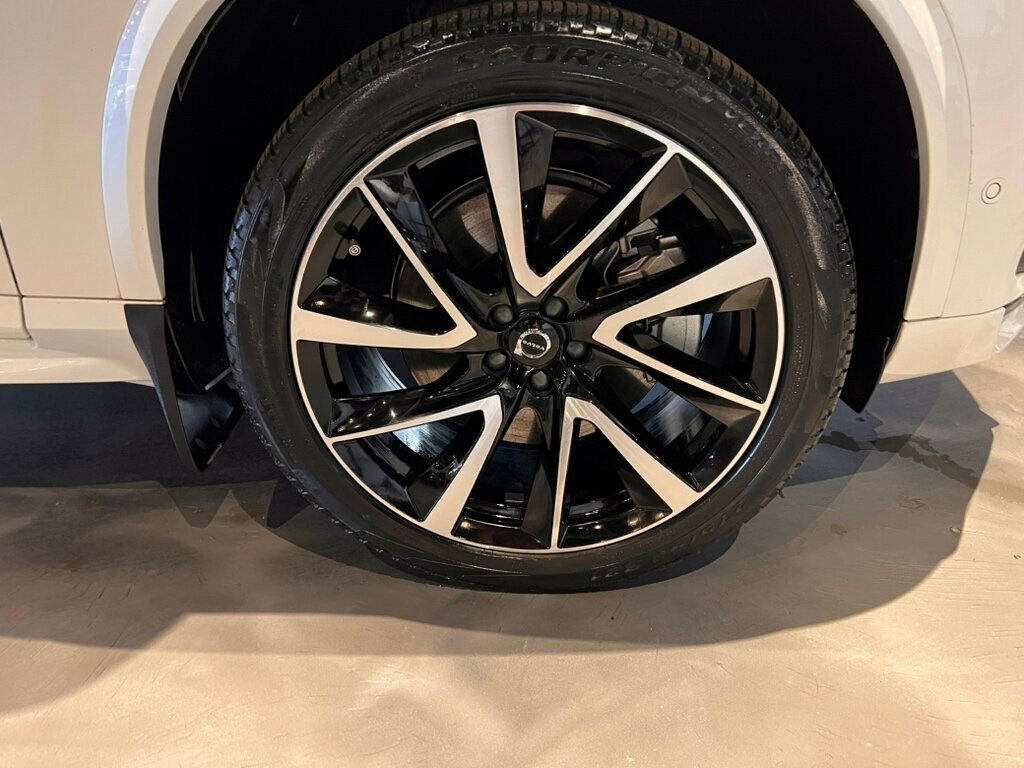 Used 2023 Volvo XC90 T8 Ultimate image 14