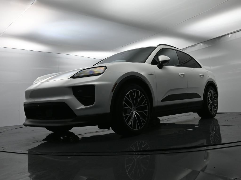 Certified 2024 Porsche Macan 4 Electric image 44