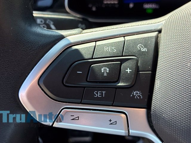 Used 2025 Volkswagen Jetta Sport FWD image 29