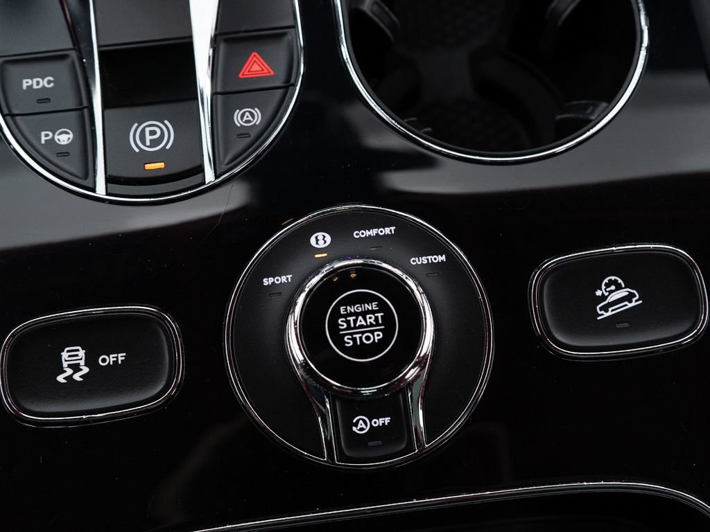 Certified 2023 Bentley Bentayga AWD/4WD image 34