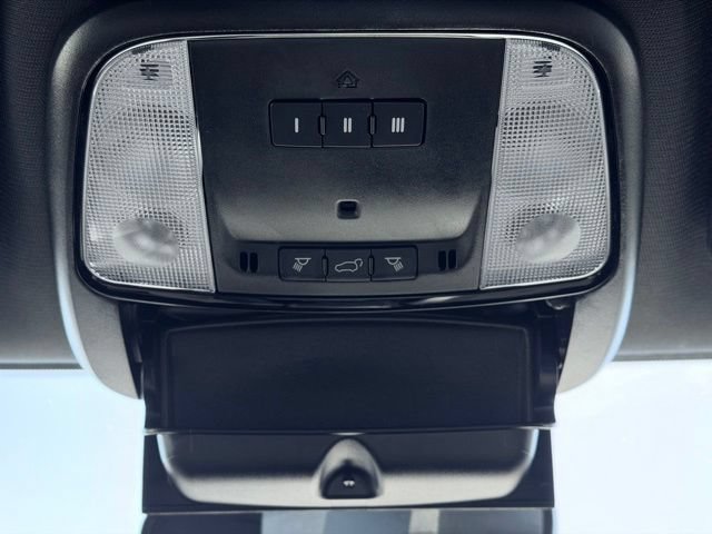 Used 2022 Dodge Durango R/T w/ Blacktop Package AWD/4WD image 43