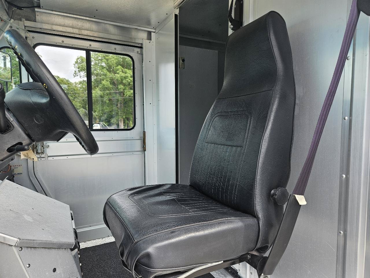 Used 2015 Ford E-350 and Econoline 350 Super Duty w/ A/C Prep Package RWD image 11