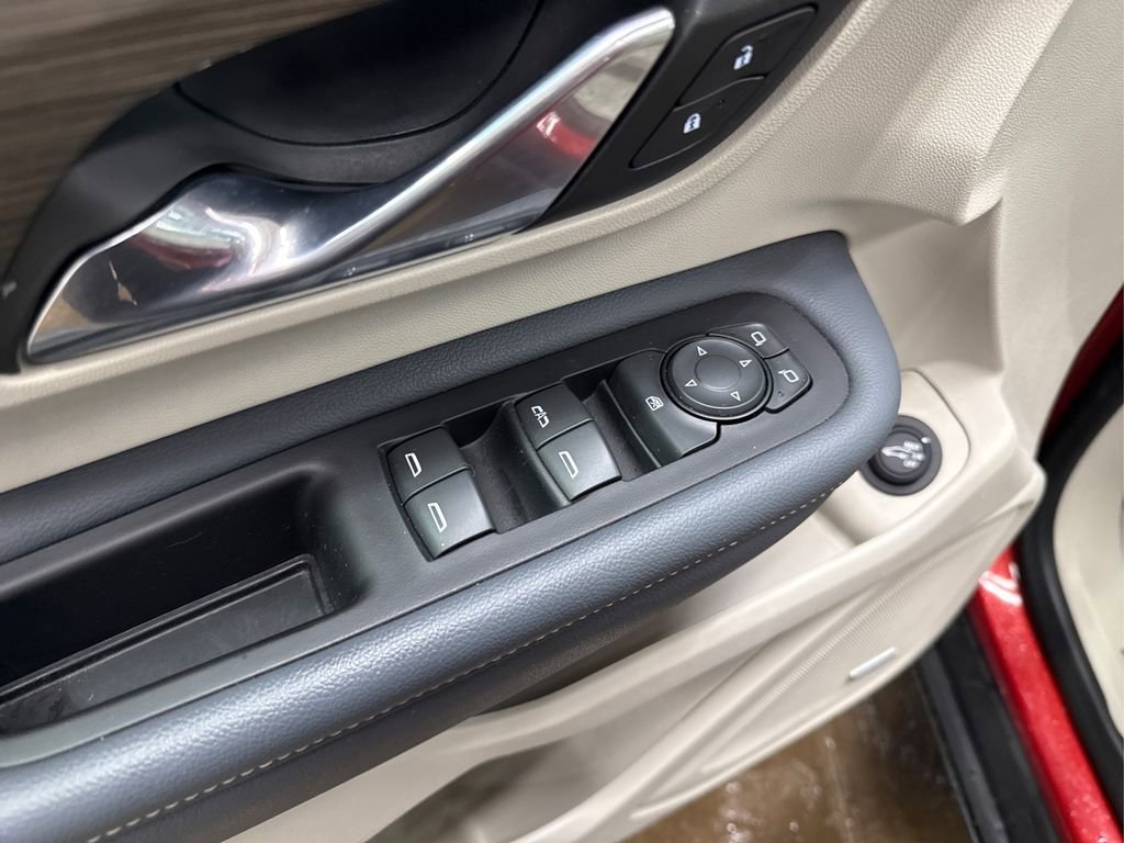 Used 2023 GMC Terrain Denali image 37