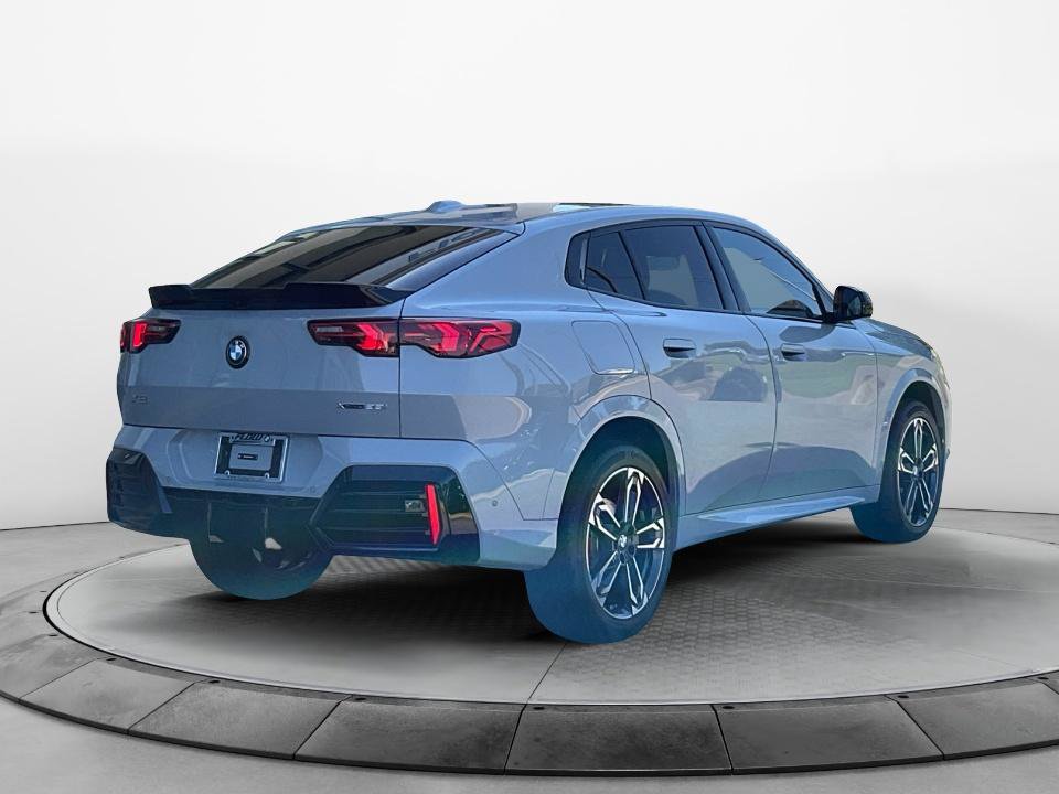 New 2027 BMW X2 xDrive28i AWD/4WD image 7