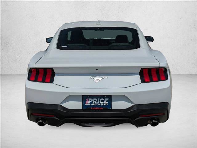 Used 2025 Ford Mustang Coupe RWD image 7