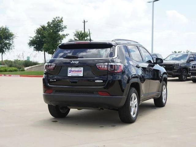 Certified 2023 Jeep Compass Latitude AWD/4WD image 9