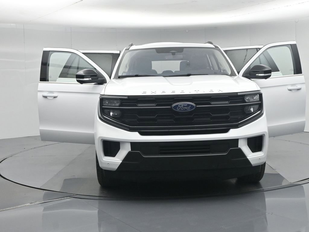 Used 2025 Ford Expedition Max Active AWD/4WD image 37