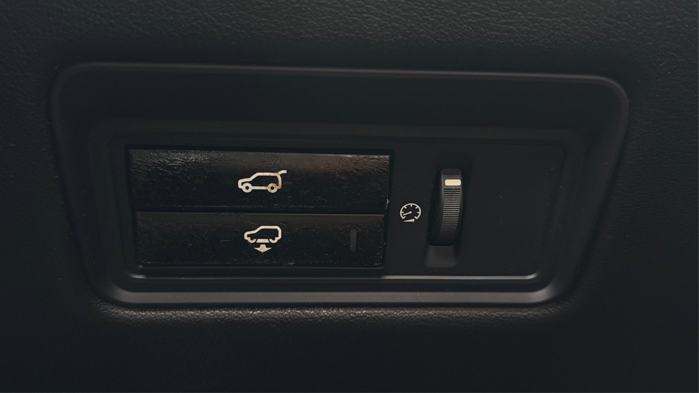 Used 2014 Land Rover Range Rover Supercharged image 31