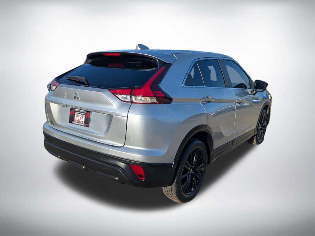 Used 2023 Mitsubishi Eclipse Cross LE AWD/4WD image 3