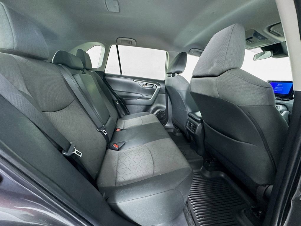 Used 2024 Toyota RAV4 XLE image 27