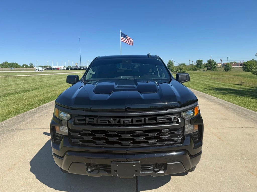 Used 2024 Chevrolet Silverado 1500 Custom Trail Boss w/ Turbomax Blackout Package AWD/4WD image 11