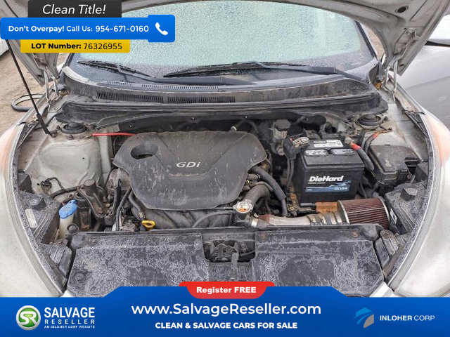 Used 2012 Hyundai Veloster w/ Style Pkg image 15