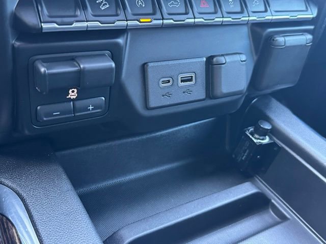 Used 2020 GMC Sierra 1500 Elevation AWD/4WD image 10