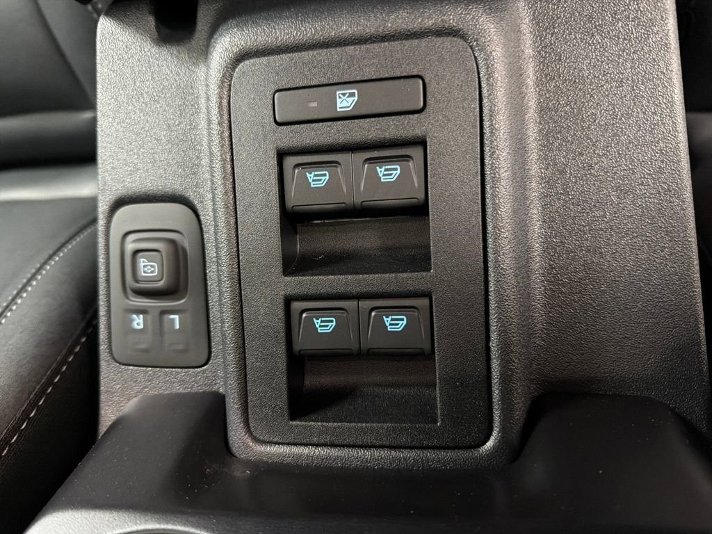 New 2025 Ford Bronco Badlands image 16