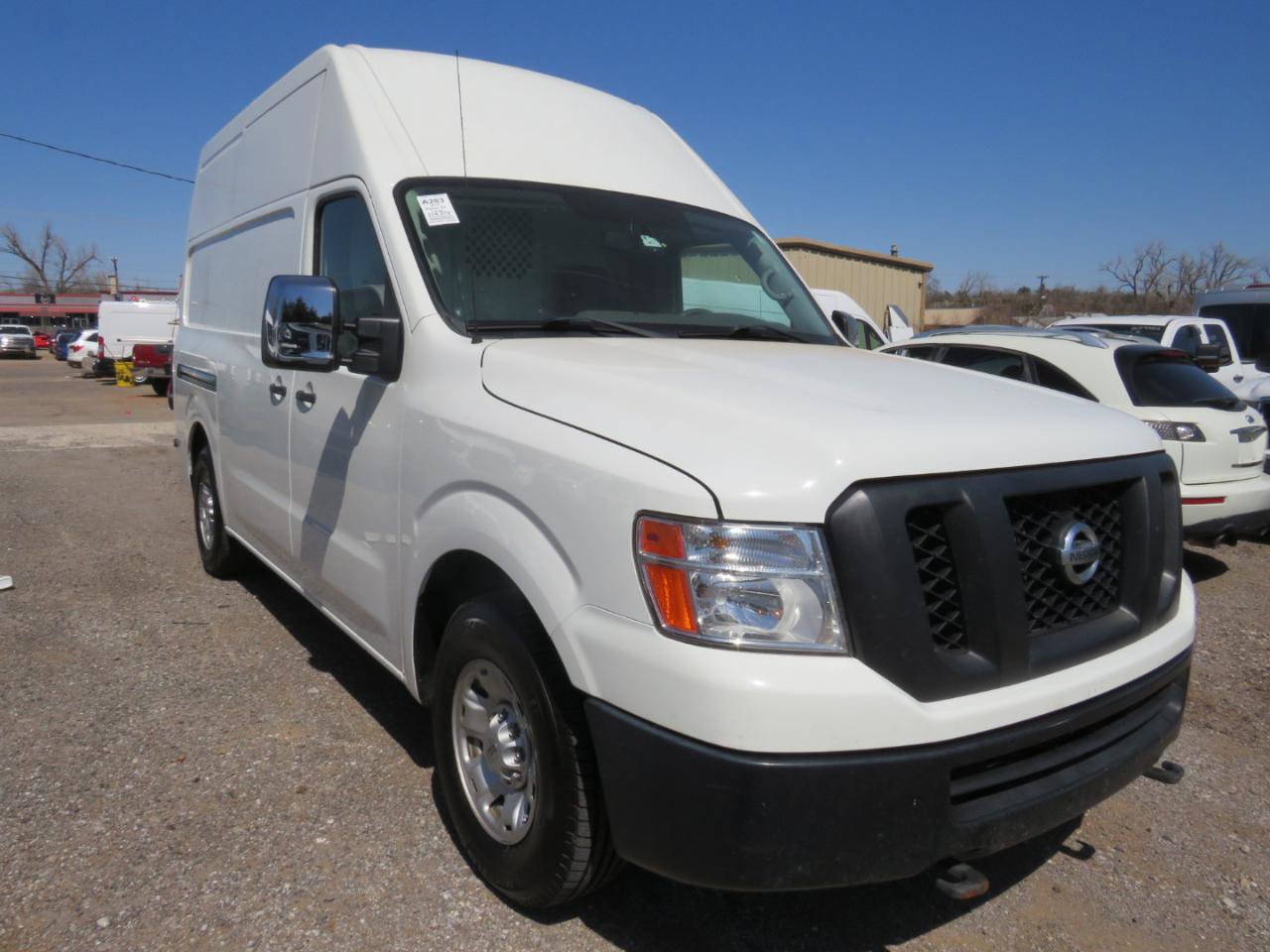Used 2017 Nissan NV 3500 SV RWD image 3