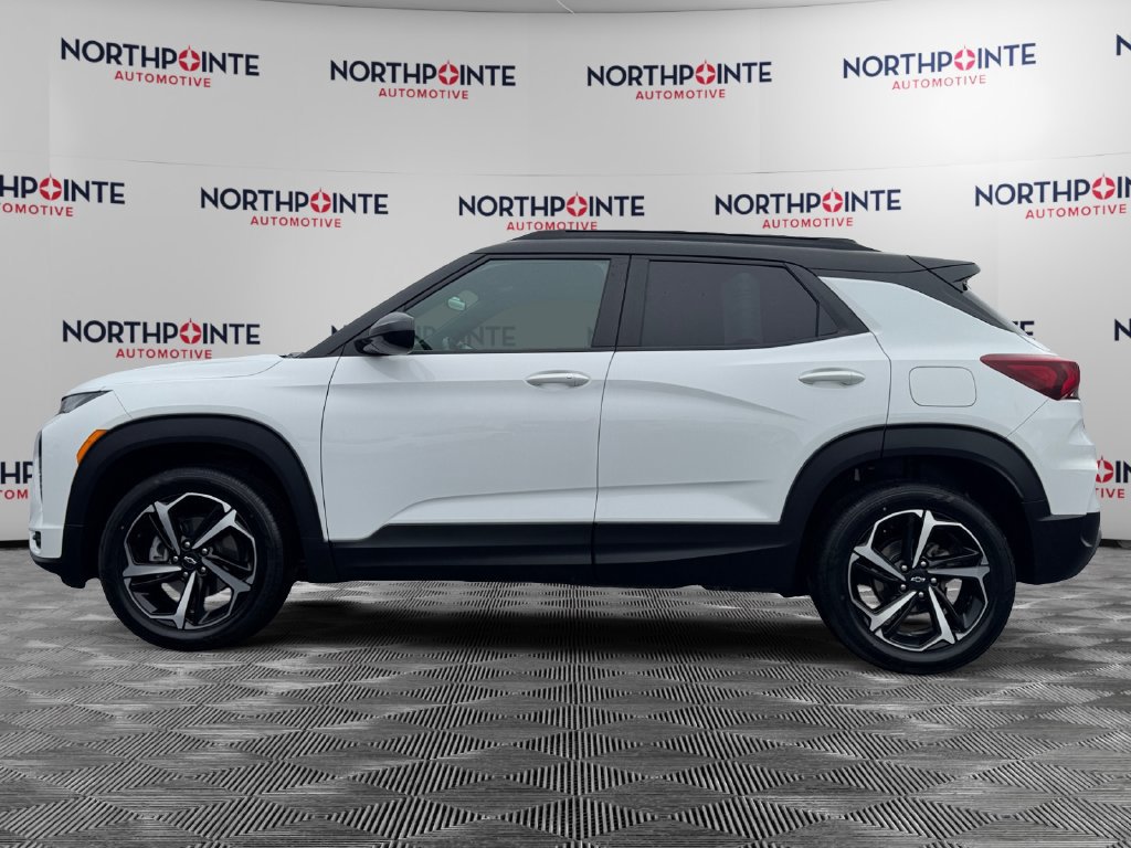 Used 2022 Chevrolet TrailBlazer RS w/ Sun and Liftgate Package AWD/4WD image 3