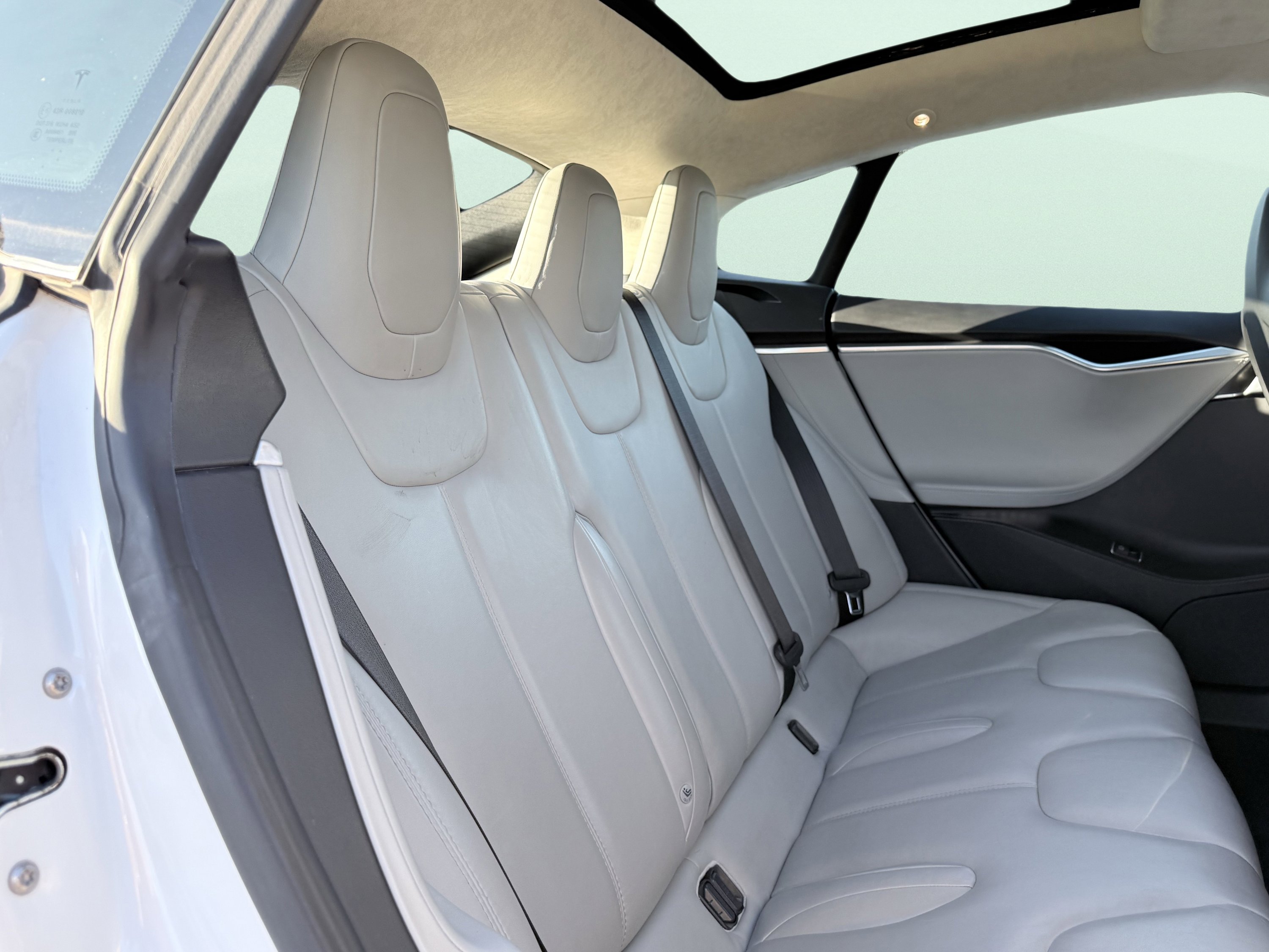 Used 2016 Tesla Model S 60 image 27