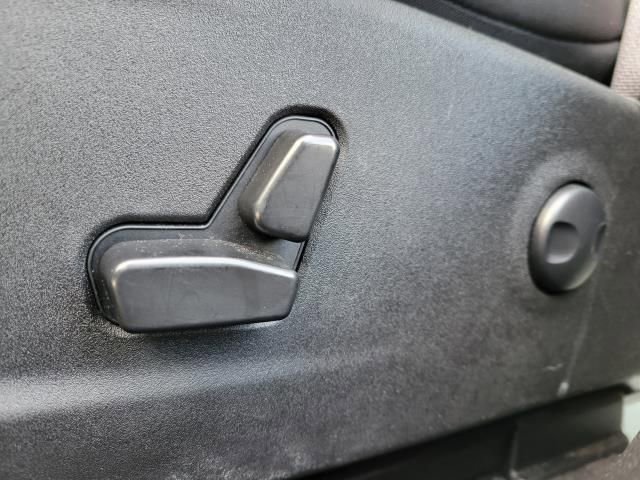 Used 2023 Chrysler 300 Touring L w/ Popular Equipment Group image 16