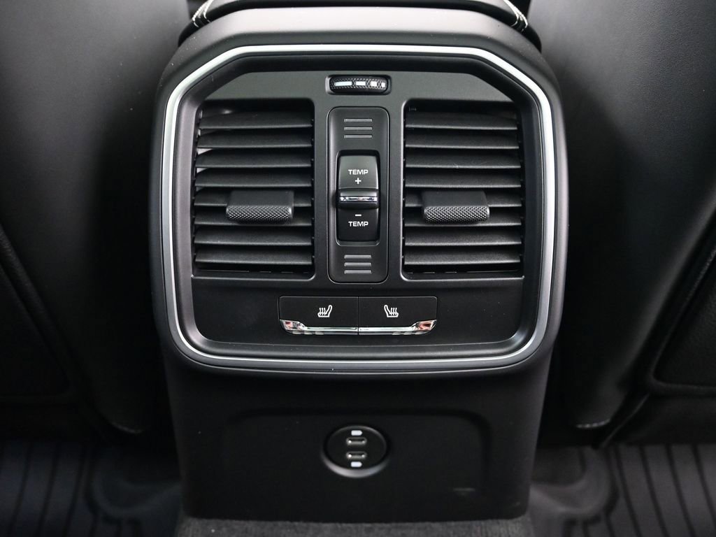 New 2026 Porsche Macan S image 8