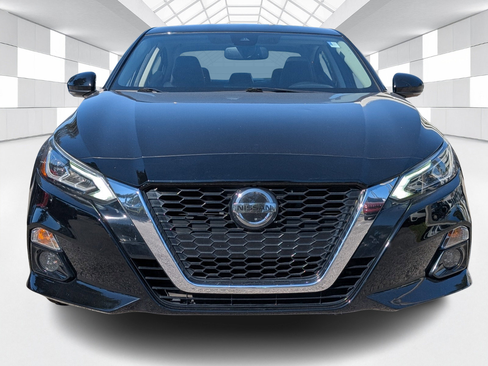 Used 2019 Nissan Altima 2.5 Platinum image 2