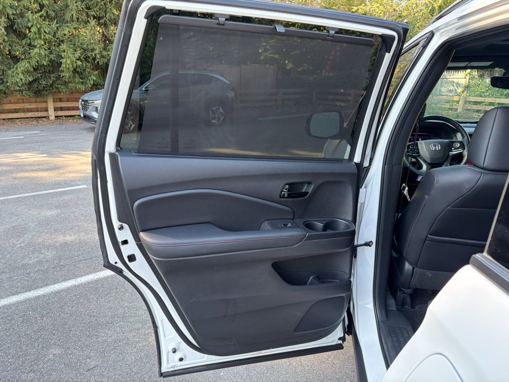 Used 2024 Honda Passport Black Edition image 29