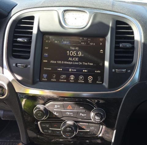 Used 2015 Chrysler 300 C w/ Light Group image 11