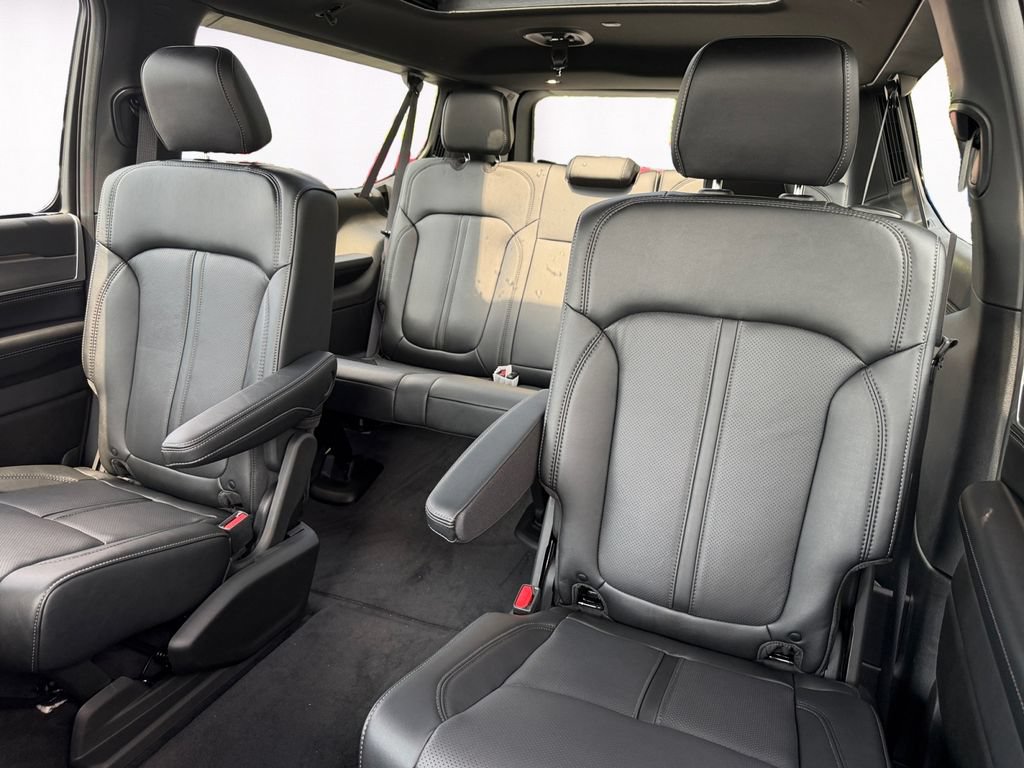 New 2026 Jeep Grand Wagoneer L Limited AWD/4WD image 13