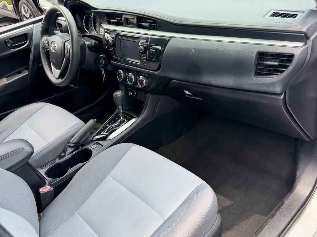 Used 2016 Toyota Corolla L FWD image 17