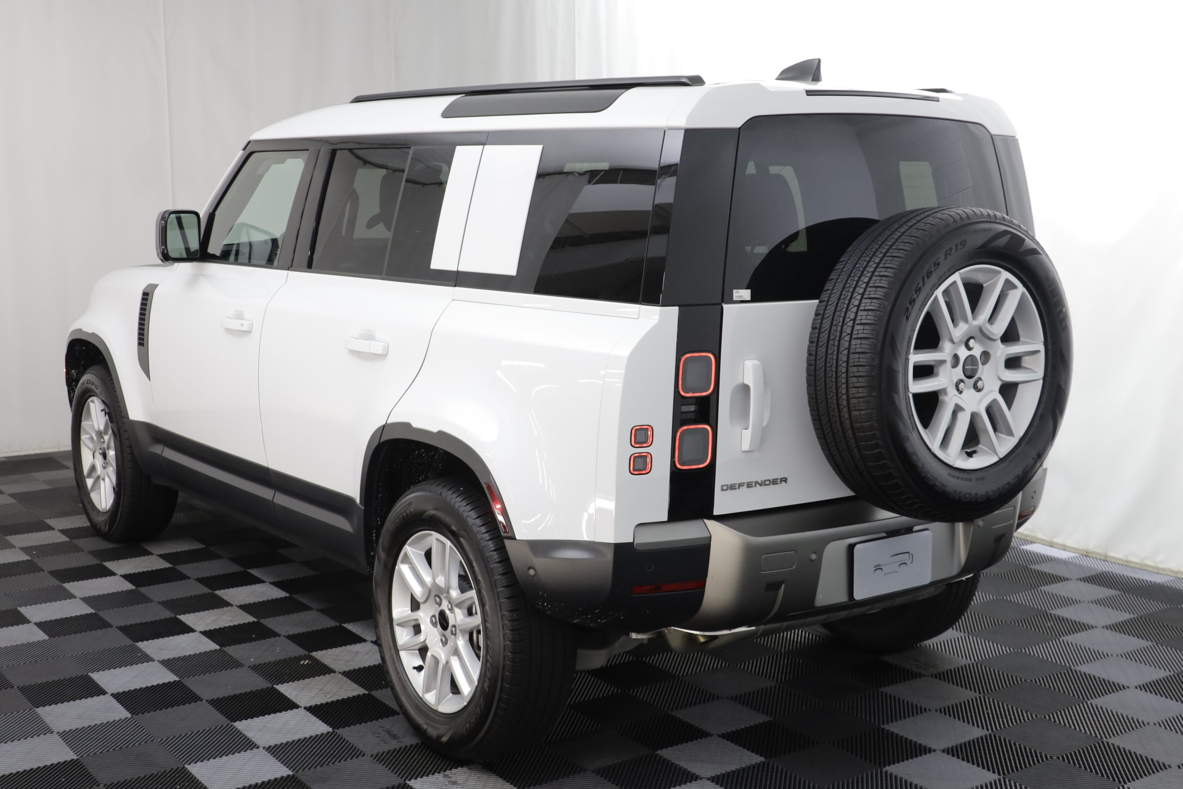 Certified 2026 Land Rover Defender 110 S AWD/4WD image 16