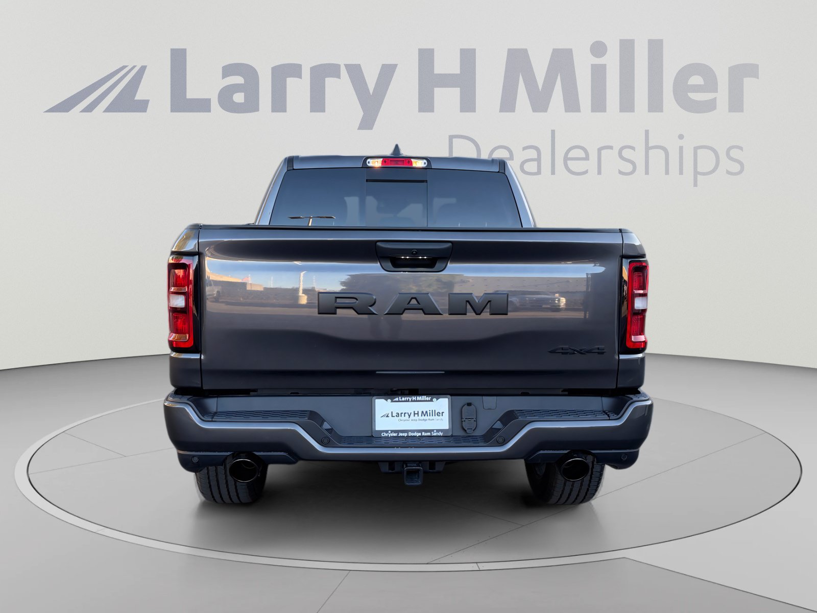 New 2026 RAM 1500 Express AWD/4WD image 4