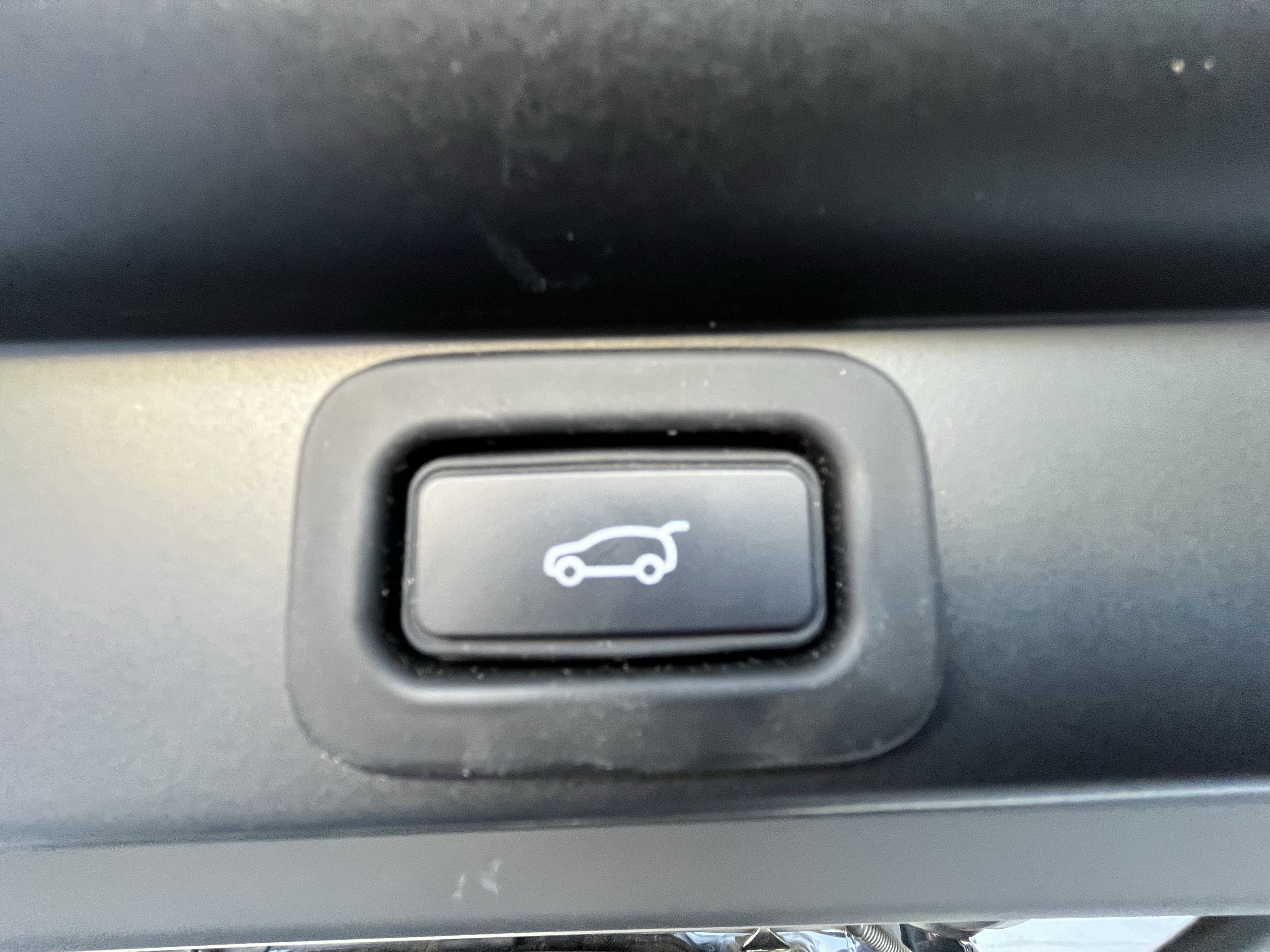 Certified 2023 Land Rover Range Rover First Edition image 35