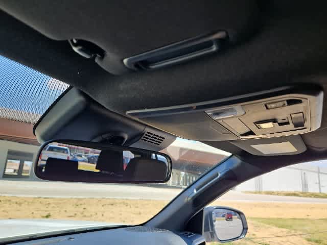 Certified 2025 Toyota 4Runner SR5 AWD/4WD image 32
