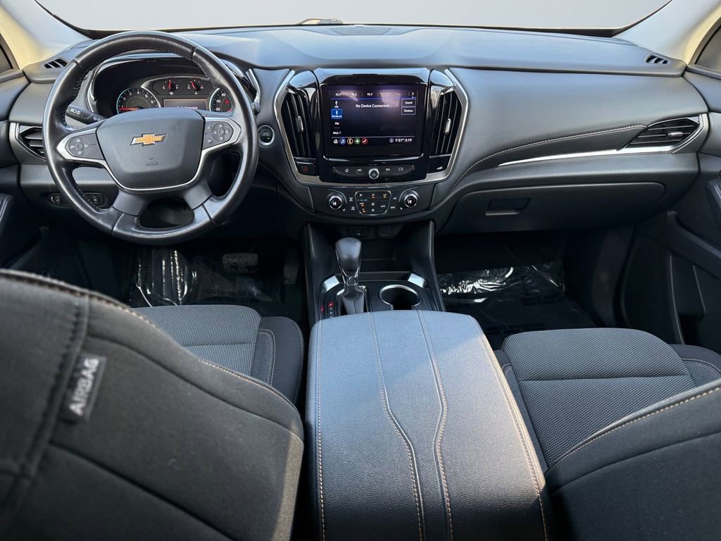 Used 2021 Chevrolet Traverse LT image 10