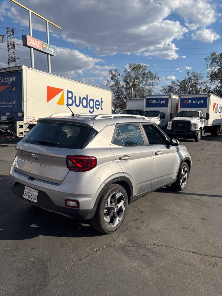 Used 2026 Hyundai Venue SEL FWD image 4