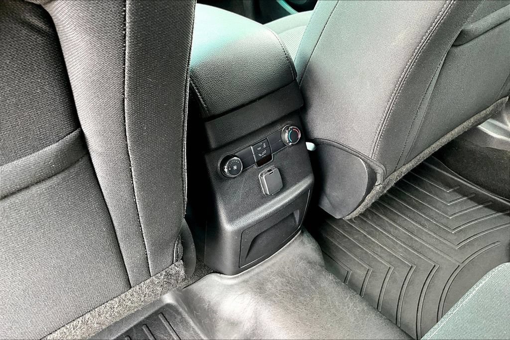 Used 2017 Ford Explorer XLT AWD/4WD image 11