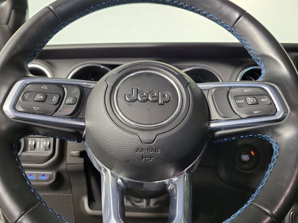 Used 2022 Jeep Wrangler Unlimited Rubicon 4xe AWD/4WD image 15