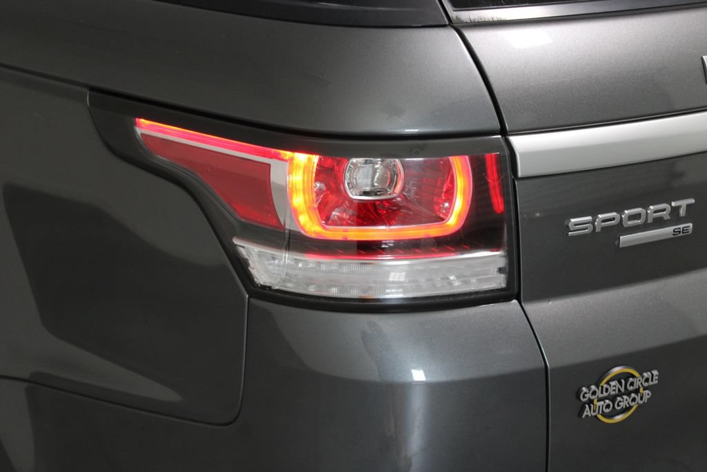 Used 2017 Land Rover Range Rover Sport SE AWD/4WD image 52