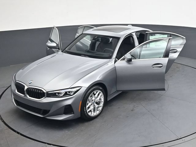 New 2026 BMW 330i xDrive Sedan w/ Premium Package AWD/4WD image 40