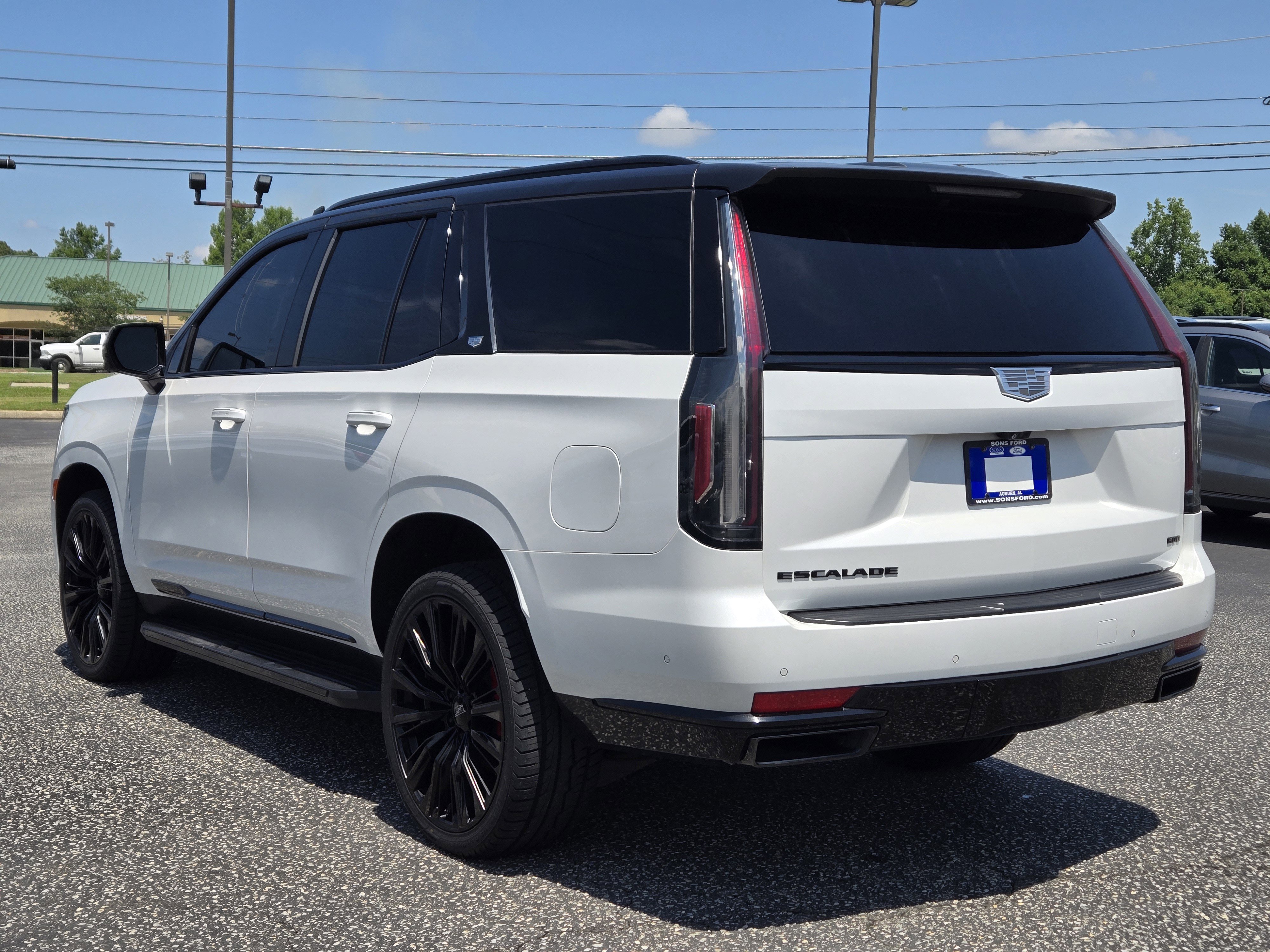 Used 2021 Cadillac Escalade Sport w/ LPO, ONYX Package RWD image 11
