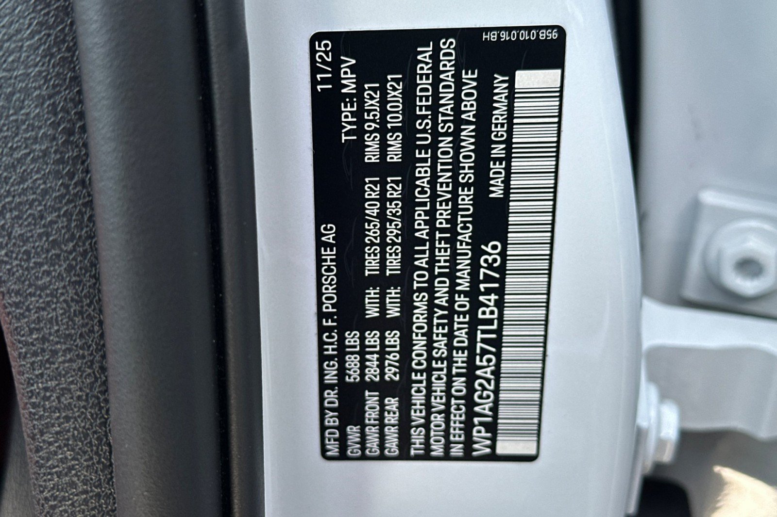 Used 2026 Porsche Macan S AWD/4WD image 29