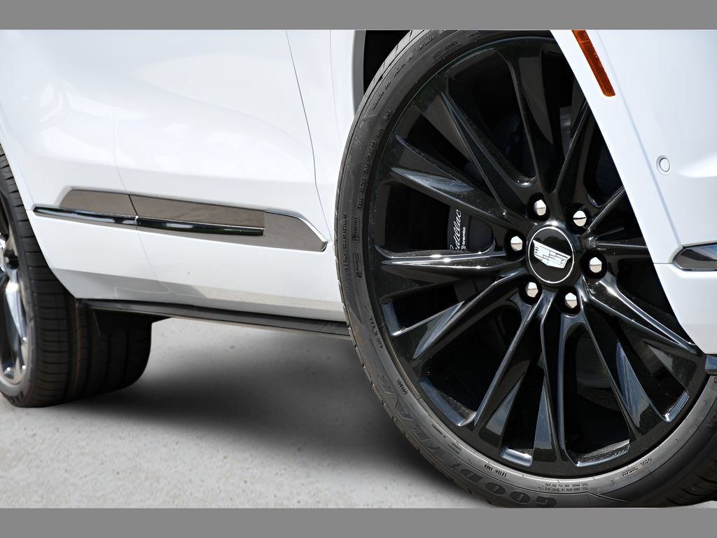 New 2027 Cadillac Vistiq Platinum w/ LPO, Floor Liner Package AWD/4WD image 11
