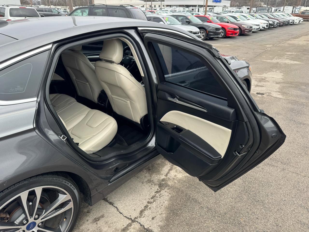 Used 2017 Ford Fusion Titanium image 12