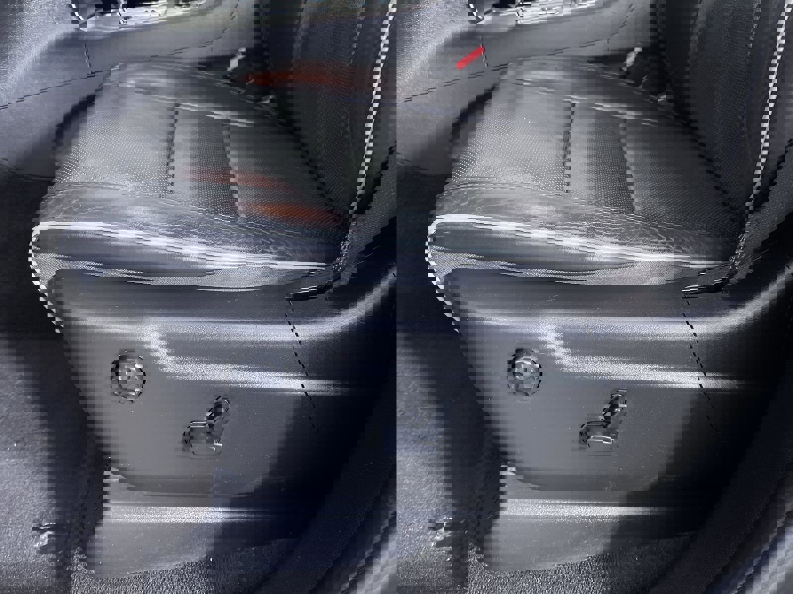 Used 2012 Jeep Grand Cherokee Overland AWD/4WD image 13