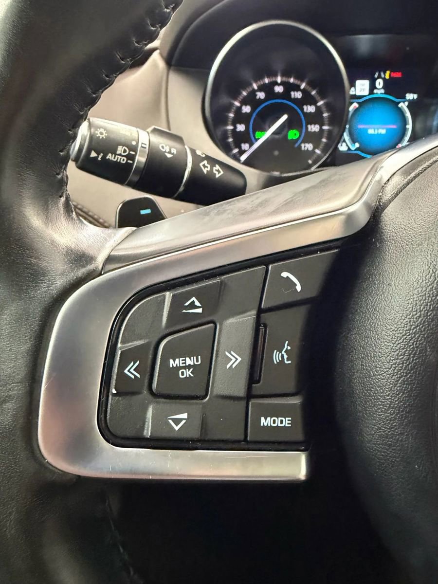 Used 2020 Jaguar F-PACE Prestige image 28