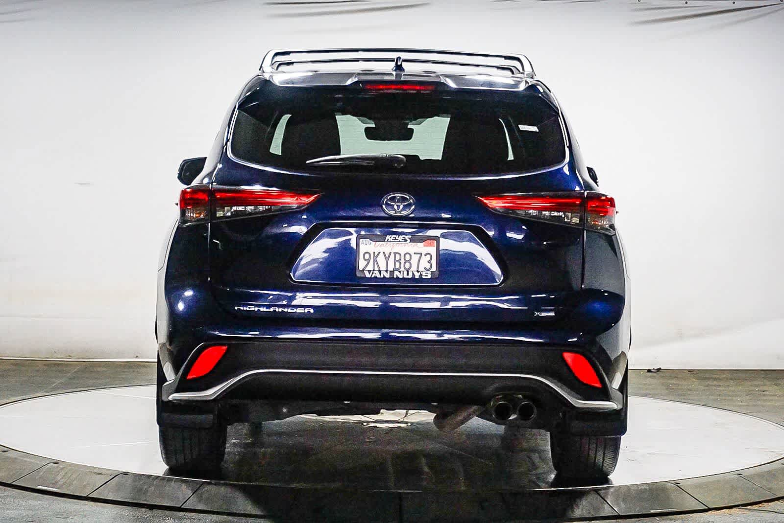 Used 2021 Toyota Highlander XSE image 9