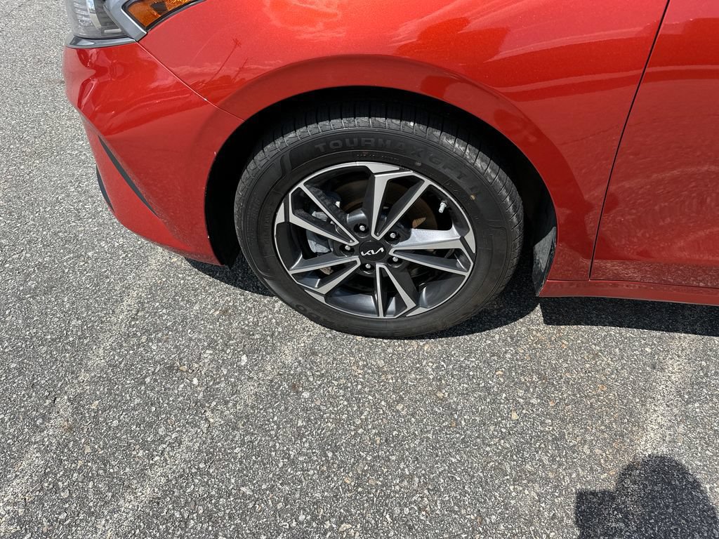 Certified 2024 Kia Forte LXS w/ LXS Technology Package FWD image 21