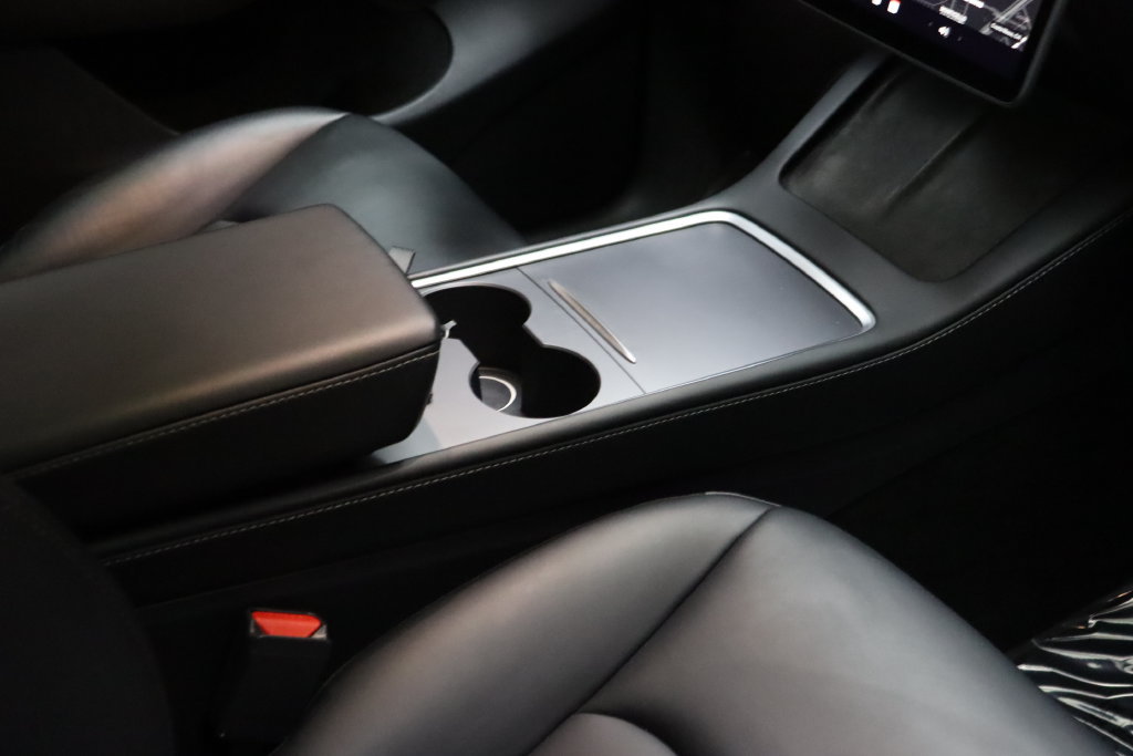 Used 2023 Tesla Model Y Long Range AWD/4WD image 36